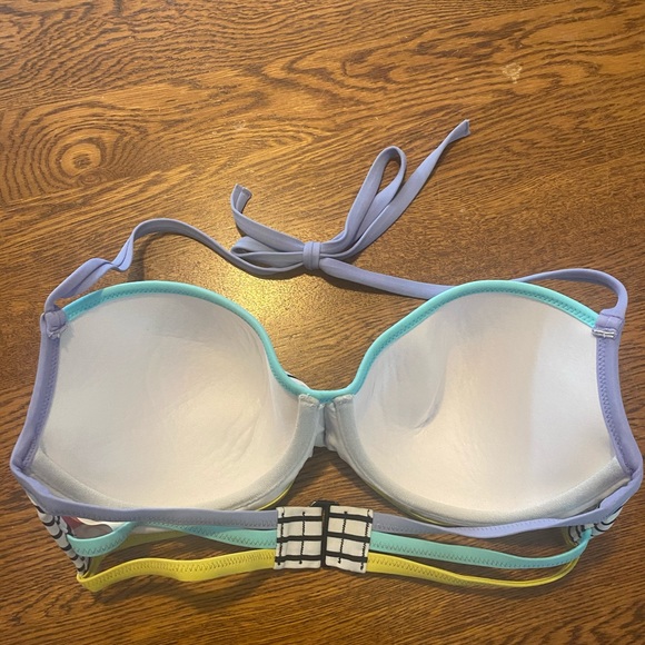 Victoria’s Secret bathing suit top - Picture 3 of 3